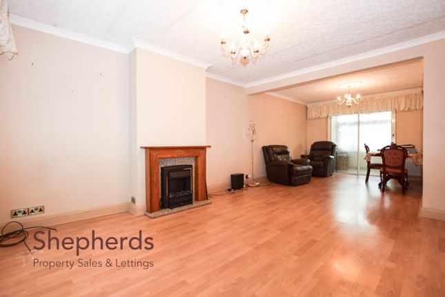 14, Hatton Road, Cheshunt photo 3