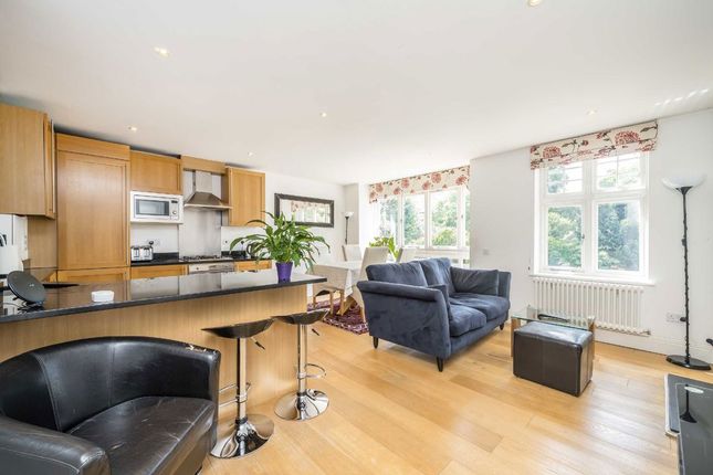 Flat 7, 43, Grove Park Road, London photo 2