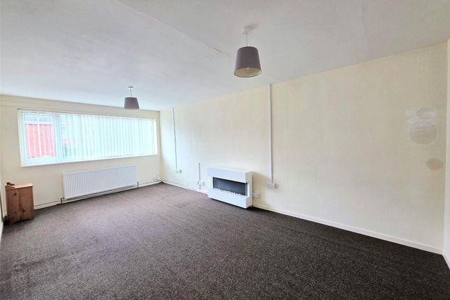 43, Overbury Close, Birmingham photo 4