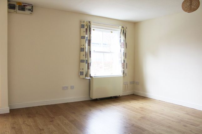 Terraced house to rent in East Reach, Taunton