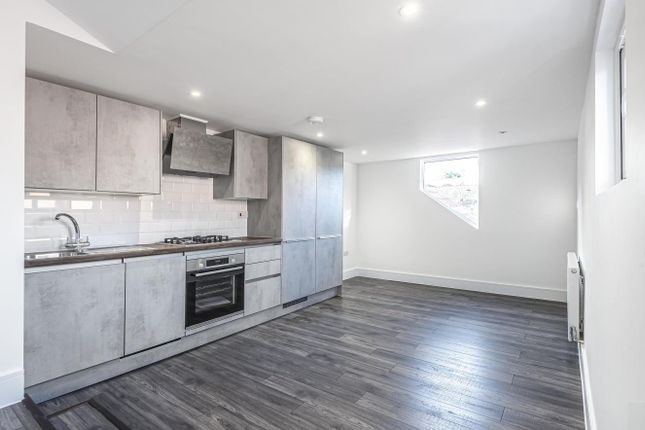 Thumbnail Flat to rent in Hereford Road, Acton
