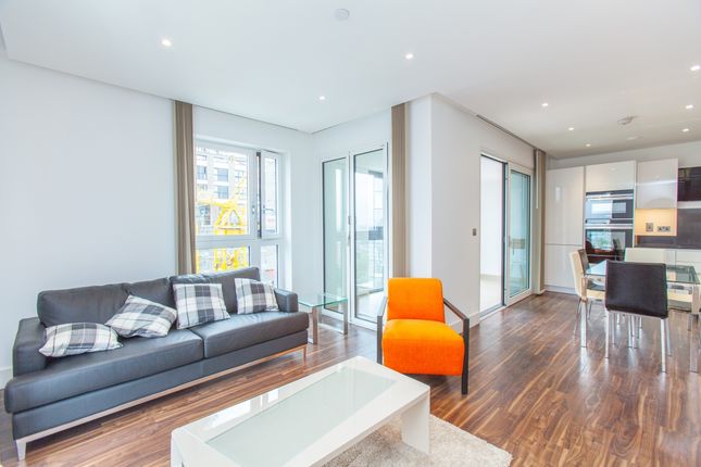 Thumbnail Flat for sale in Wiverton Tower, Aldgate Place, Aldgate