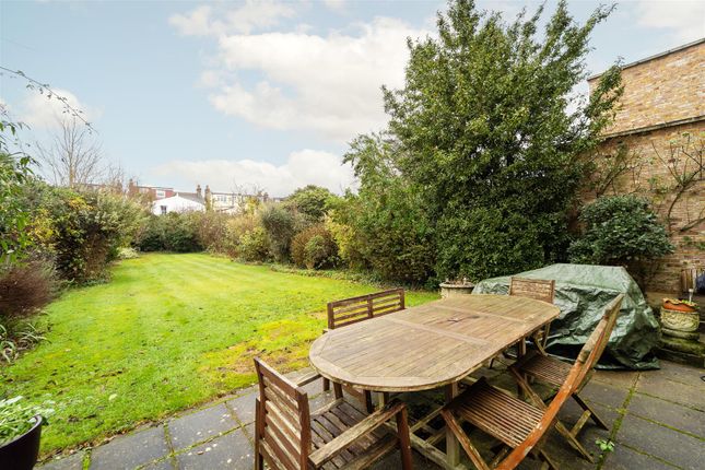 8, Waldeck Road, London photo 3