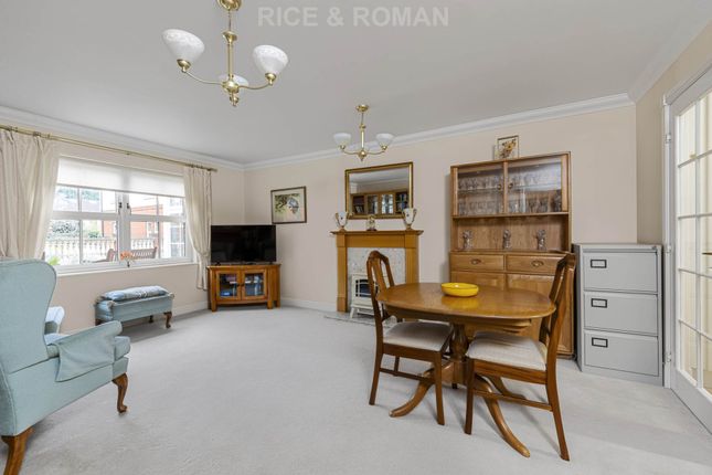 Flat 7, The Ambassador, London Road, Ascot photo 2