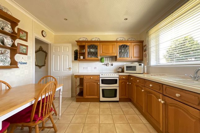 3 Barmoor Green, Scarborough photo 3