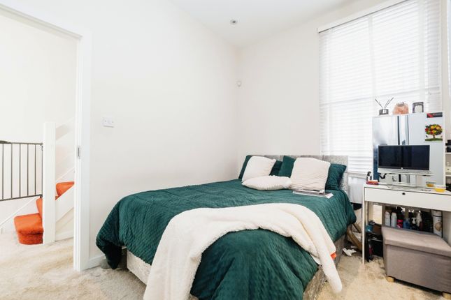Terraced house for sale in Evesham Road, London