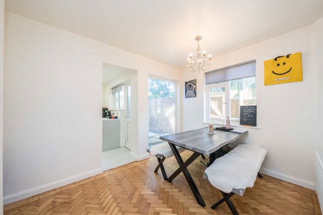 5, Heathlands Close, Sunbury-On-Thames photo 4