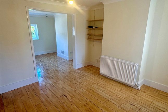 6, Gladstone Terrace., Littlehampton photo 5