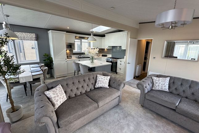 Nottage Park Lodges, Moor Lane Nottage, Porthcawl photo 3