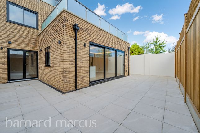 Flat 2, 1B, Hazlewood Avenue, Morden photo 2