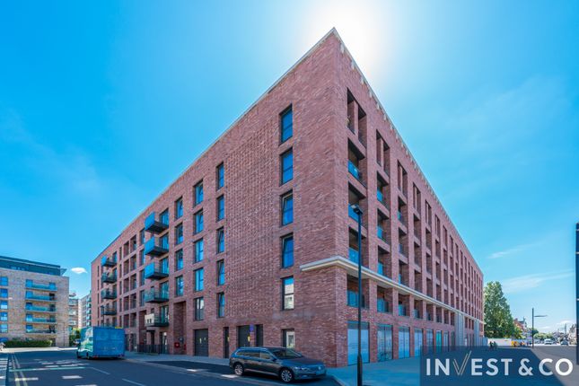 2-bed flat on St Pier Court, Green Street, London, £485,000