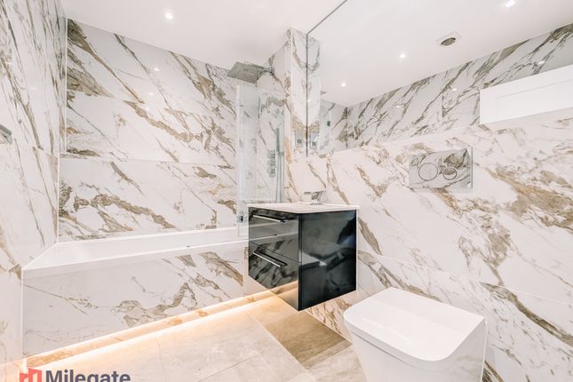 Flat 2 31-33, College Road, Greater London photo 4