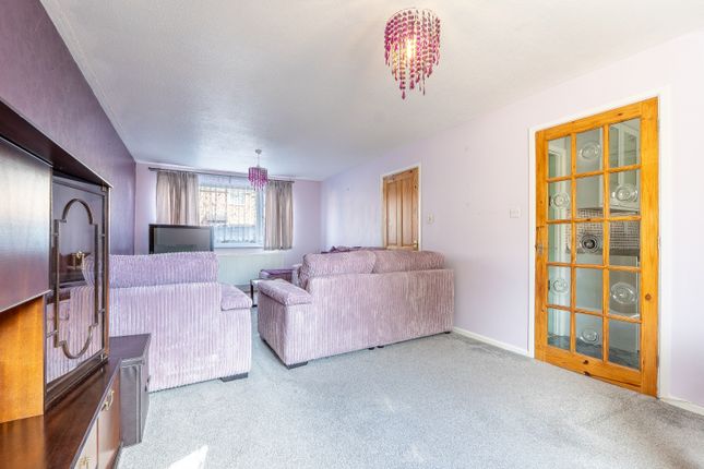 45, Pampas Close, Carterton photo 4