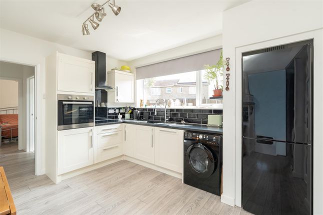 18, Windsor Avenue, Spalding photo 3
