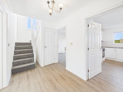 8, Beaufort Close, Weston-super-Mare photo 3