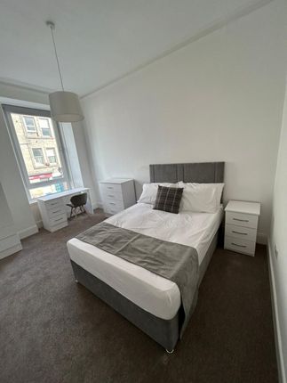 Flat to rent in Arbroath Road, Stobswell, Dundee