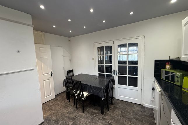 115, Walsall photo 4