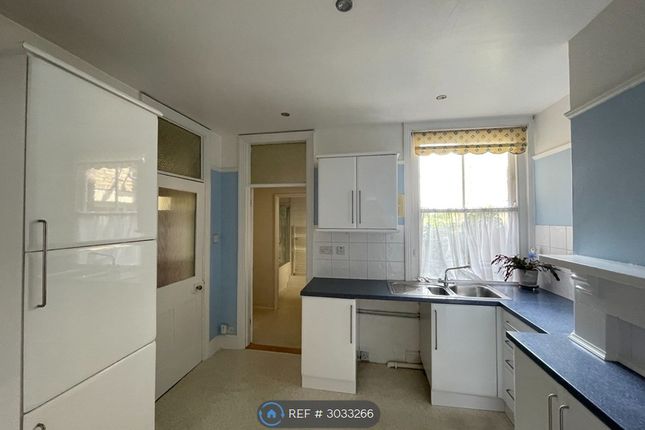 Flat, Curzon Road, Maidstone photo 4