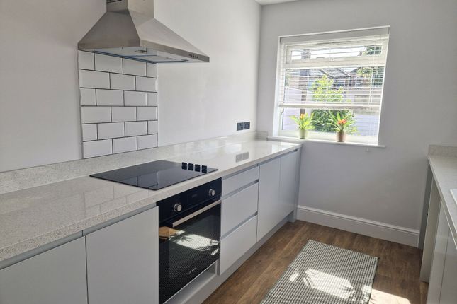 2 Edward Road, PARKSTONE, POOLE photo 4