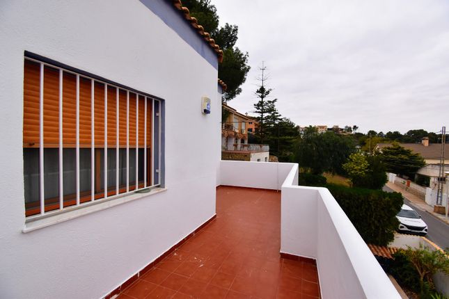 Villa for sale in 46370 Chiva, Valencia, Spain