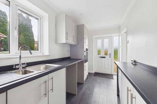 3 Littlemoor Lane, Alfreton photo 5