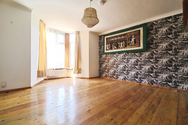 Ground Floor Flat, 243, Penarth Road, Cardiff photo 2