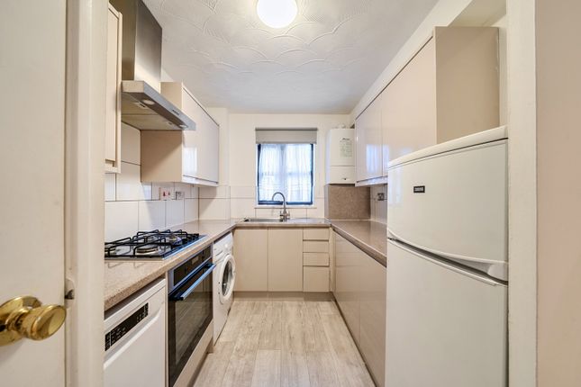 1, Jasmin Close, Northwood photo 4