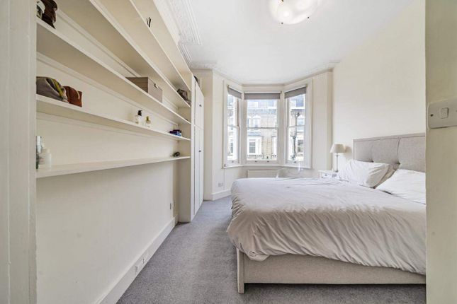 Flat for sale in Radipole Road, London