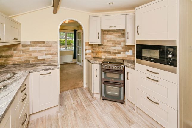 78, Oaklands Park, WOODHALL SPA photo 4