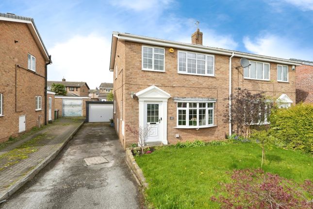 Thumbnail Semi-detached house for sale in Fairway, Normanton, West Yorkshire