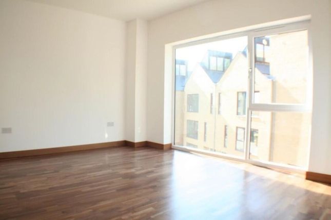 93 Kings Mill Way, Uxbridge photo 5