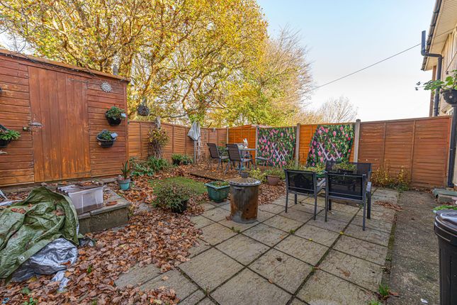 58 Laurel Road, Newport photo 2
