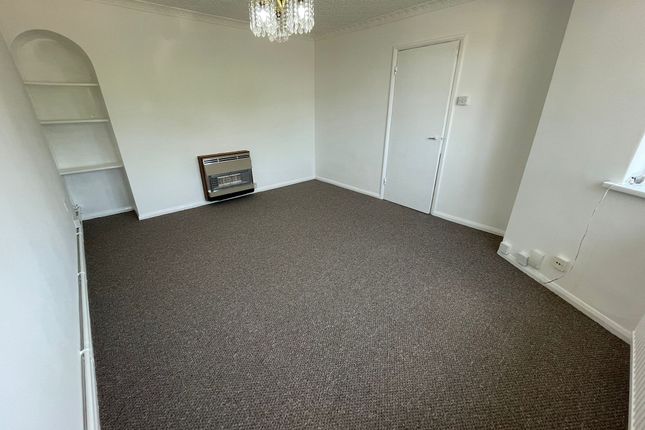 21, Oriel Avenue, GREAT YARMOUTH photo 2