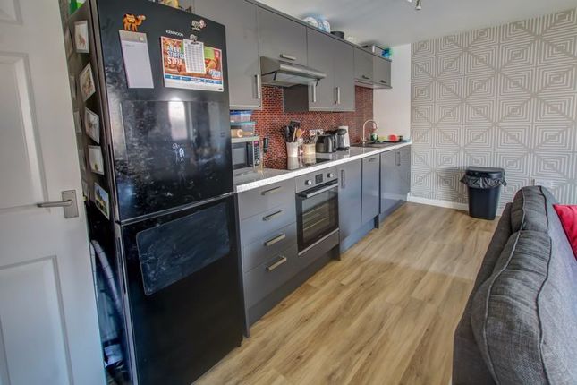 Flat to rent in North Street, Exeter