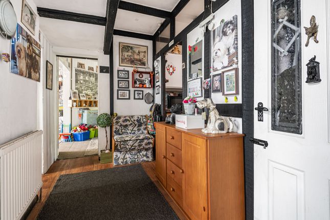 28 Highview Gardens, Potters Bar photo 4