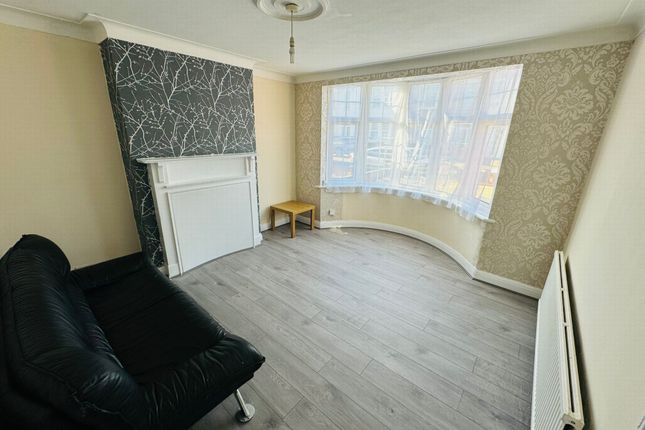Thumbnail Terraced house to rent in Eton Road, Ilford