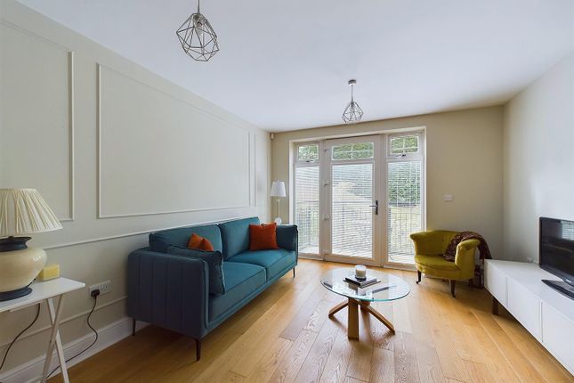 Flat for sale in Woodcote Valley Road, Purley