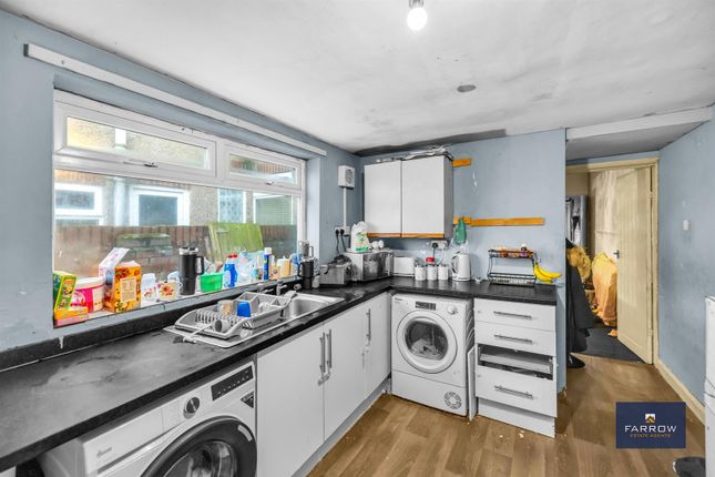 67, Gilbey Road, Grimsby photo 2