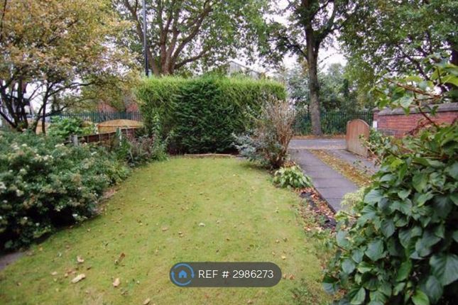 Railway Road, Urmston, Manchester photo 2