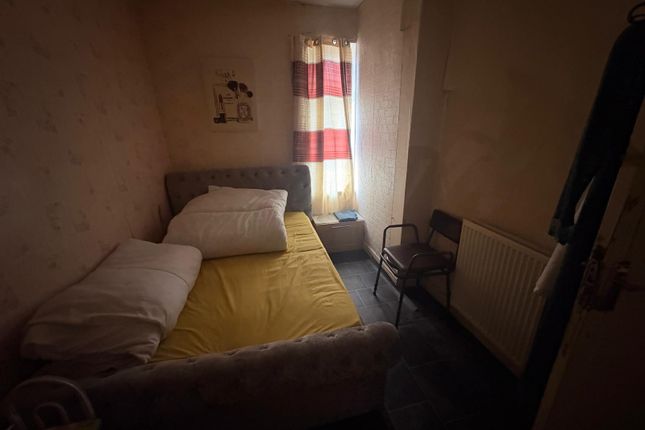 7, WESTFIELD ROAD, BRADFORD photo 5