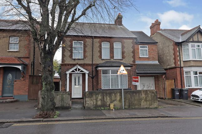 Thumbnail Detached house for sale in Biscot Road, Luton