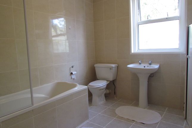 0 , Greenfield Road, London photo 3