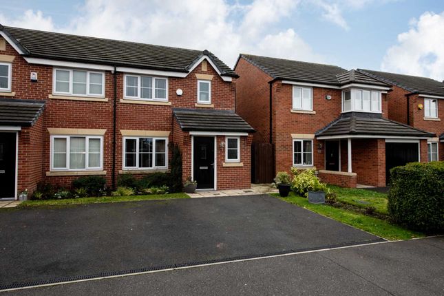 Thumbnail Semi-detached house to rent in Dumers Chase, Radcliffe