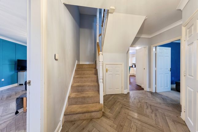 4, Llwyn Yr Eos, Carmarthen photo 2