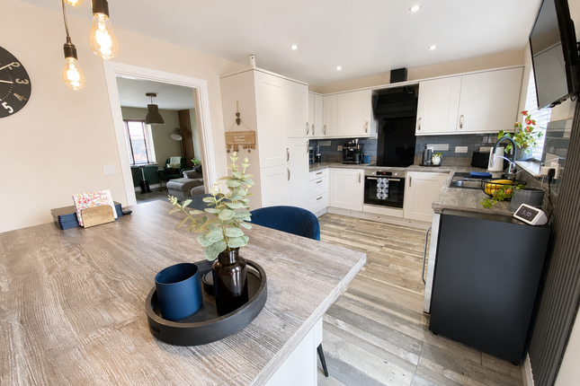 35 Balmoral Way, Holbeach photo 3