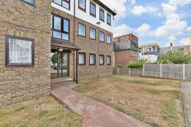 Edwina Court, Burnell Road, Sutton photo 4