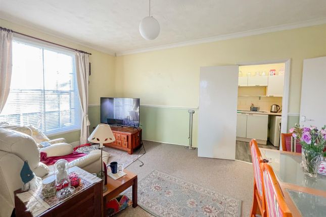 Flat 4, Downford House, George Street, Hailsham photo 2