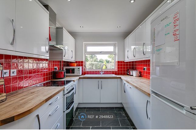 Willow Close, Broomfield, Chelmsford photo 2