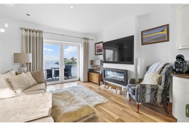 Flat 2/Glanaber, Lon Pont Morgan, Abersoch photo 2