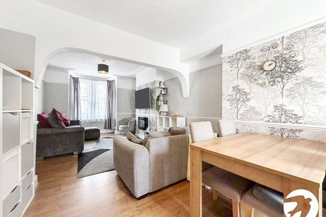 14, Crumpsall Street, London photo 4